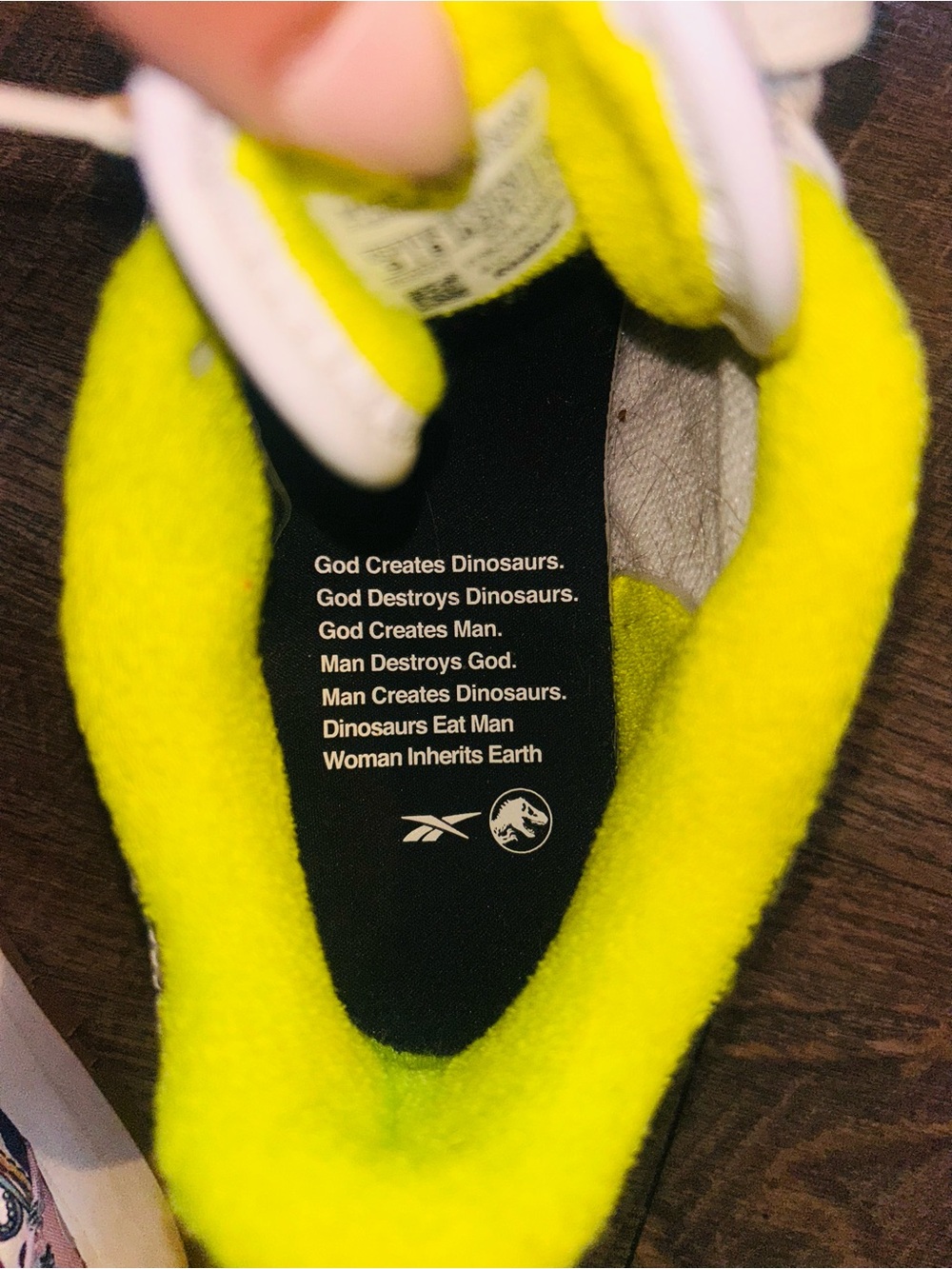 Reebok Classic Leather sneakers, part of the Jurassic Park collaboration - Picture 11 of 13